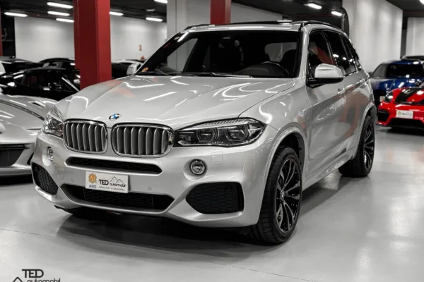 BMW X5 40d Pack M 313cv X Drive 7 places Principale