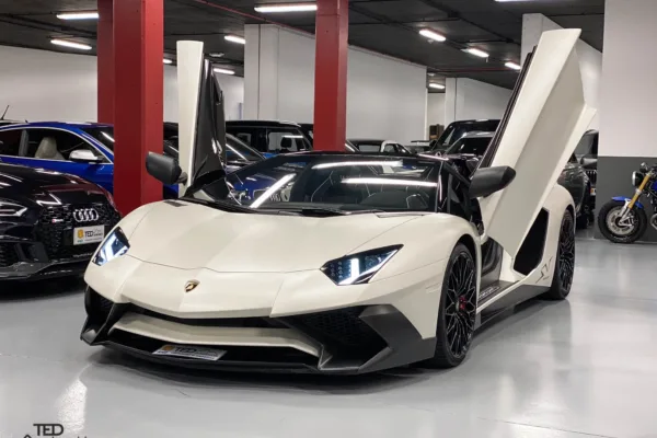 Lamborghini Aventador SV Roadster 750cv Principale