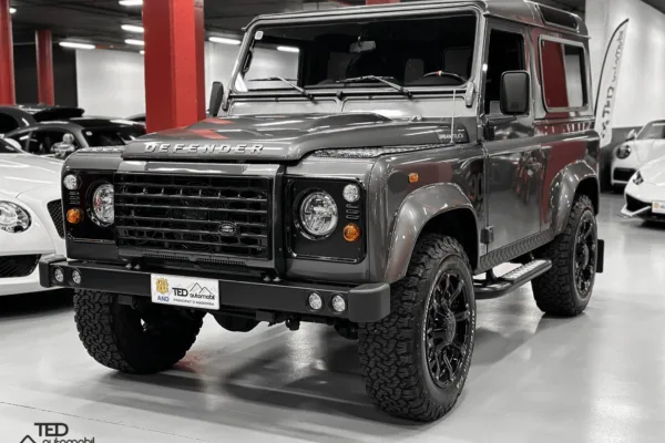 Land Rover Defender TD4 122cv Canvi 6 Urban Truck Principale