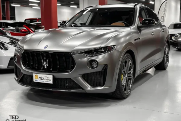 Maserati Levante Trofeo 580cv Gris Mate Principale