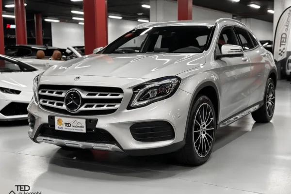 Mercedes GLA 220 4 Matic 184cv Principale