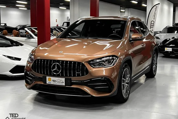 Mercedes Benz GLA35 AMG 306cv Marro Principale