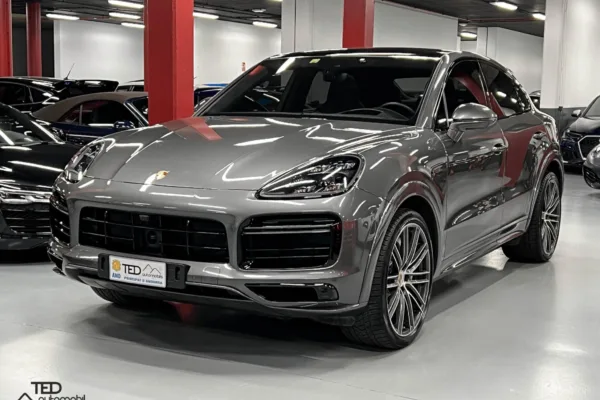 Porsche Cayenne Turbo Coupe 550cv Principale