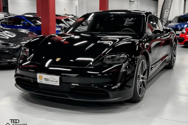 Porsche Taycan 380cv Negre Principale