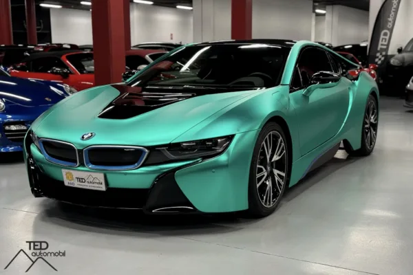 BMW i8 Coupe Hybrid 374cv Verd Chrome Principale