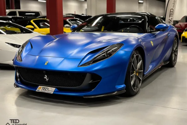 Ferrari 812 GTS Blau Mate 800cv princi