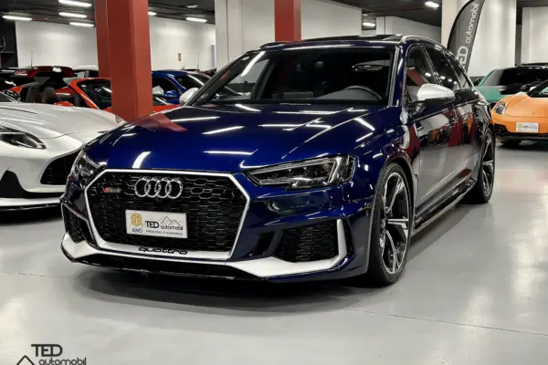 AUDI RS4 BLAU PRINCI