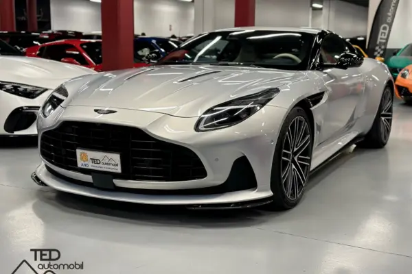 ASTON MARTI DB12 GRIS PRINCI