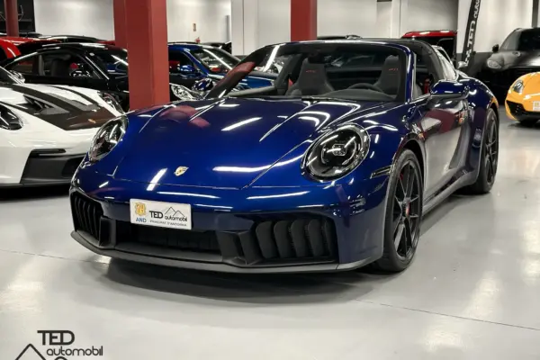 PORSCHE 911 TARGA 4 GTS BLAU PRINCI