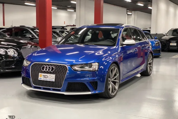 Audi RS4 450cv V8 Quattro Stronic BO Sostre Principale