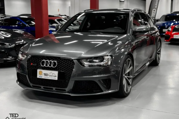 Audi RS4 450cv V8 Quattro Stronic Frencs Ceramics BO Principale