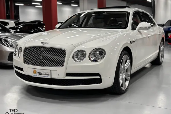 Bentley Continental Flying Spur 4x4 V8 507cv Principale