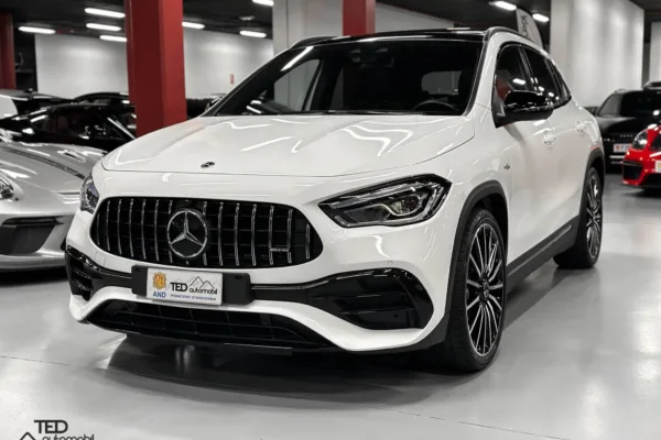 Mercedes GLA45 AMG 4 Matic 387cv Principale