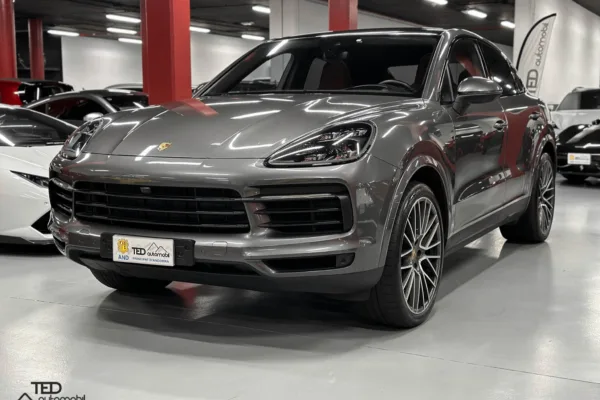 Porsche Cayenne S Coupe 440cv Principale