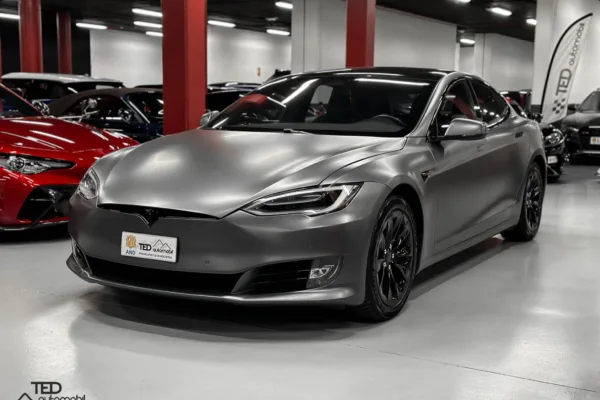 Tesla Model S 100 D Long Range 4x4 422cv Principale