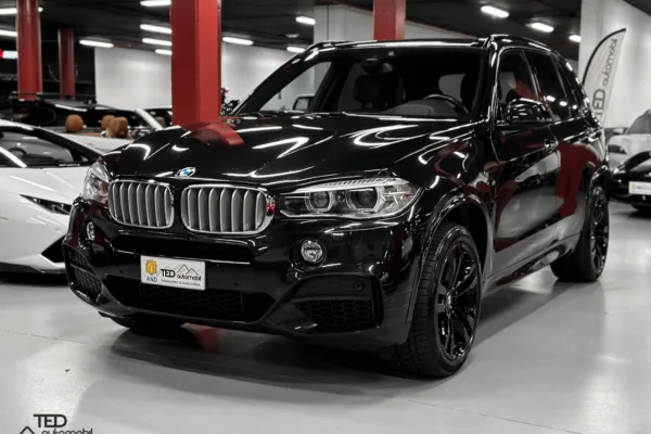 BMW X5 M50d 381cv Principale