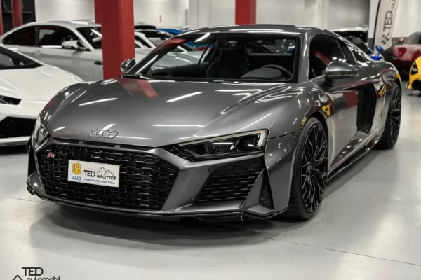 Audi R8 RWD 540cv Principale