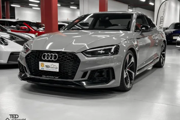 Audi RS5 Quattro 450cv Principale