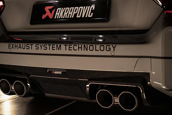 Ted Automobile Akrapovic 1