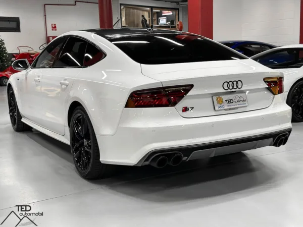 Audi S7 V8 450cv Quattro Akrapovic 09