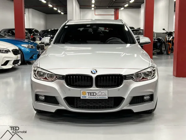 BMW 330d X Drive Pack M Touring 258cv 02