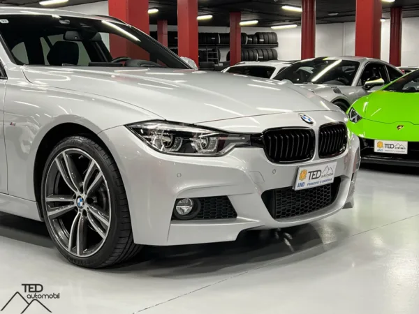 BMW 330d X Drive Pack M Touring 258cv 04