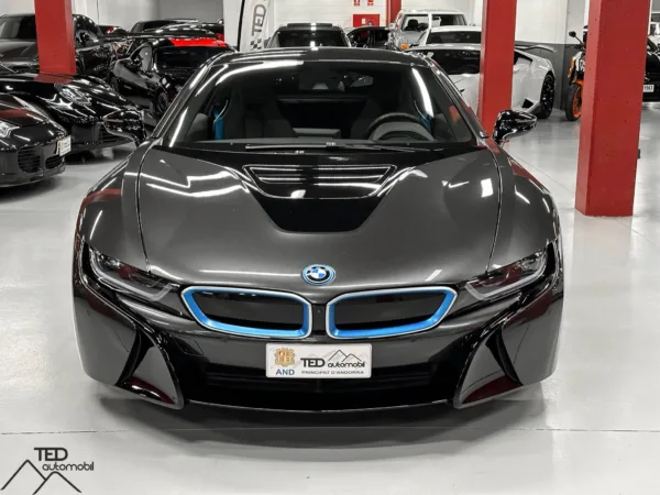 BMW i8 Coupe Hybrid 374cv 02