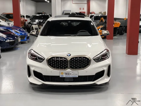 BMW M135i F40 306cv x Drive Blanc 02