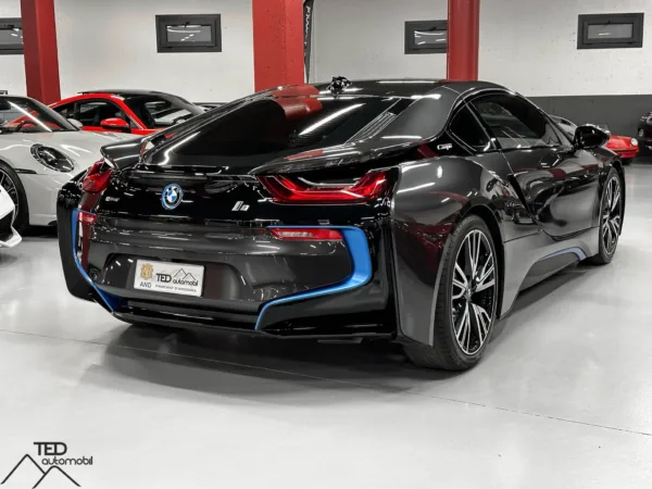 BMW i8 Coupe Hybrid 374cv 07