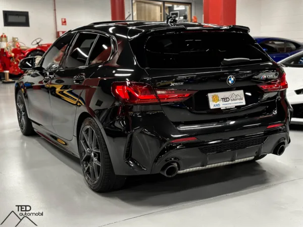 BMW M135i F40 306cv x Drive Negre 09