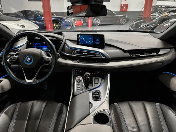 BMW i8 Coupe Hybrid 374cv 14