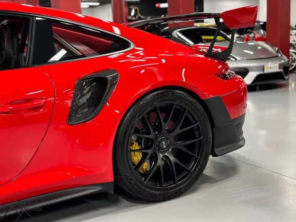 Porsche 911 GT2 RS 991 700cv Weissach 09