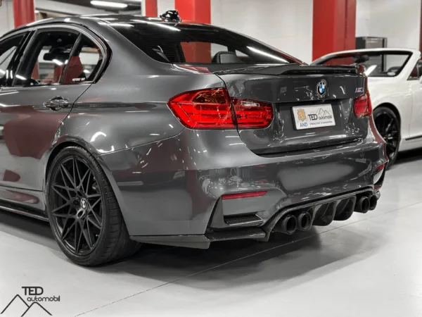 BMW M3 431cv DKG 11