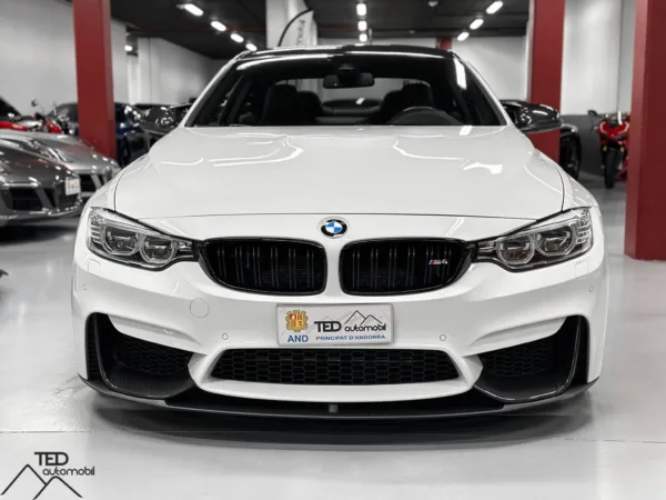 BMW M4 F82 431cv DKG Milteck 02