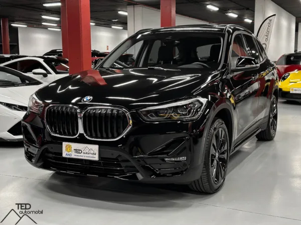 BMW X1 18d X Drive 150cv Negre Principale