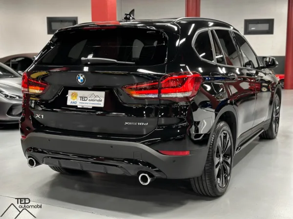 BMW X1 18d X Drive 150cv Negre 07