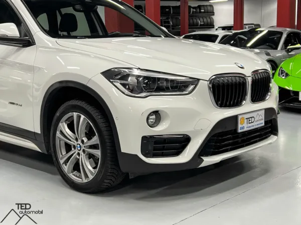 BMW X1 25d X Drive 231cv Blanc 05