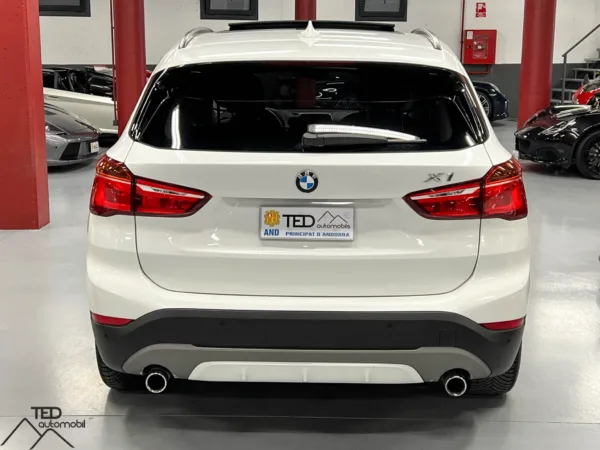 BMW X1 25d X Drive 231cv Blanc 07