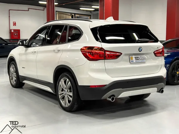 BMW X1 25d X Drive 231cv Blanc 08