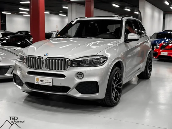 BMW X5 40d Pack M 313cv X Drive 7 places Principale