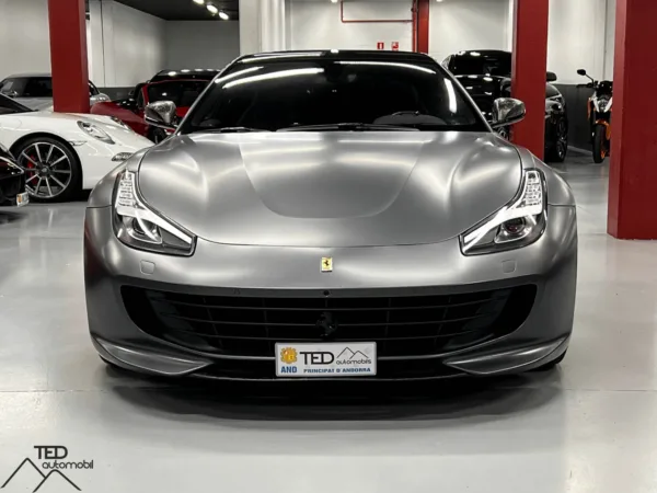 Ferrari GTC4 Lusso T 610cv 02