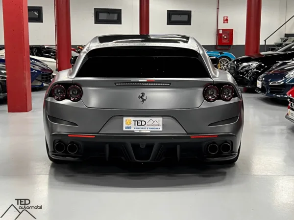 Ferrari GTC4 Lusso T 610cv 08