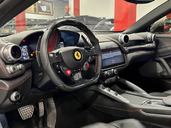 Ferrari GTC4 Lusso T 610cv 11