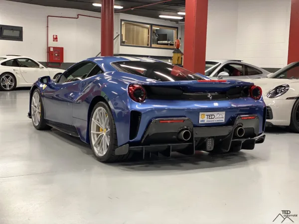 Ferrari 488 Pista 720cv 12