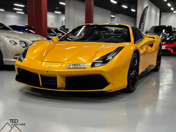 Ferrari 488 Spider 670cv Principale