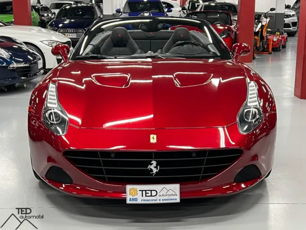 Ferrari California T 560cv 02