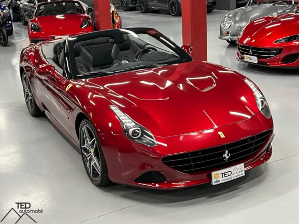 Ferrari California T 560cv 04