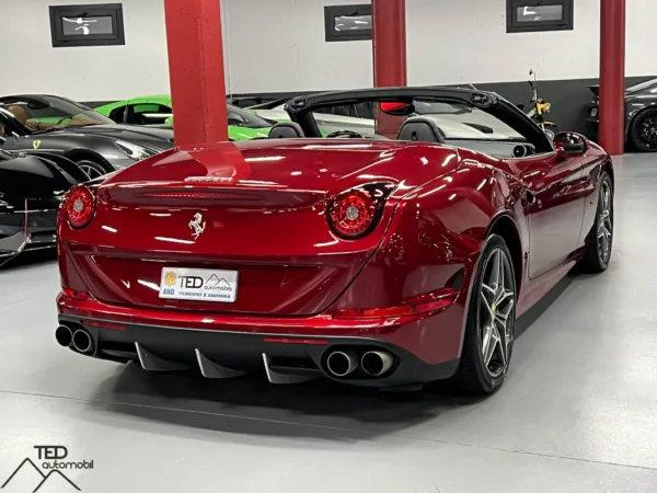 Ferrari California T 560cv 07