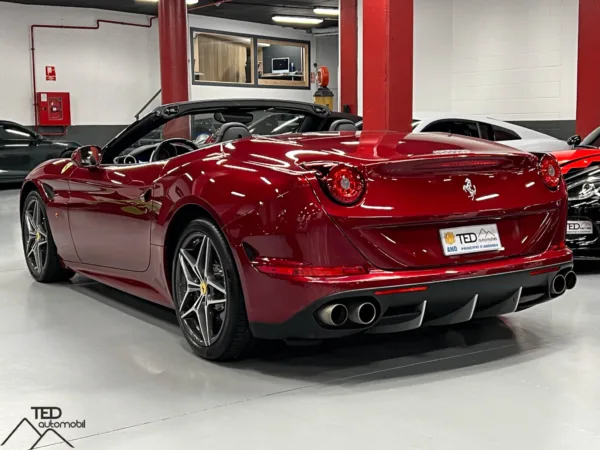 Ferrari California T 560cv 09