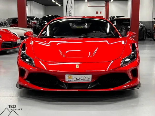 Ferrari F8 Tributo 720cv Vermell 02